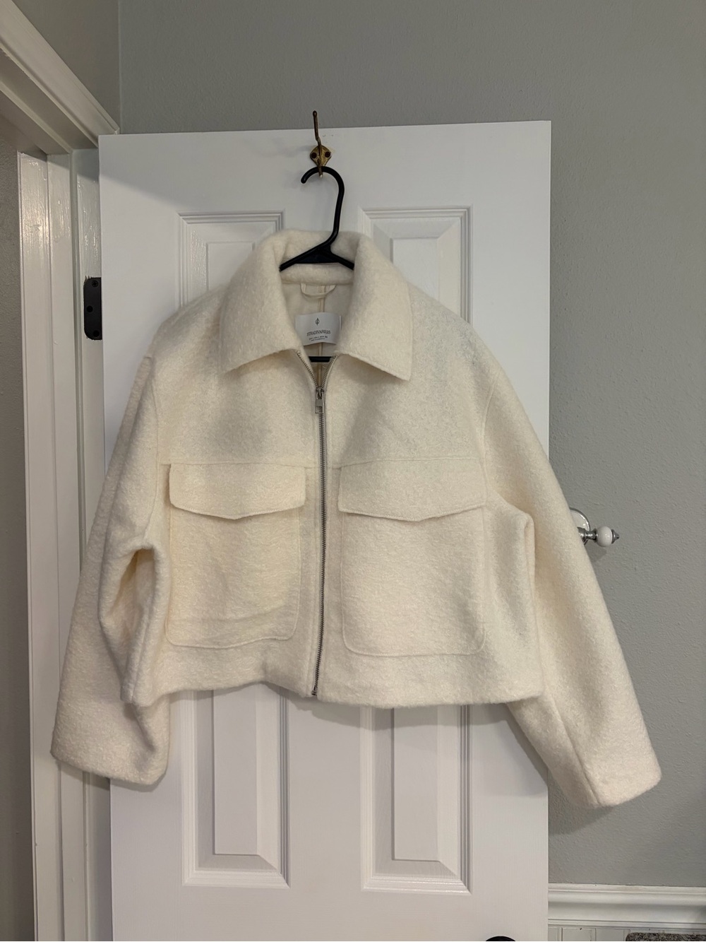 Stradivarius Cropped Textured Jacket Ecru Cream Boucle Shacket Large